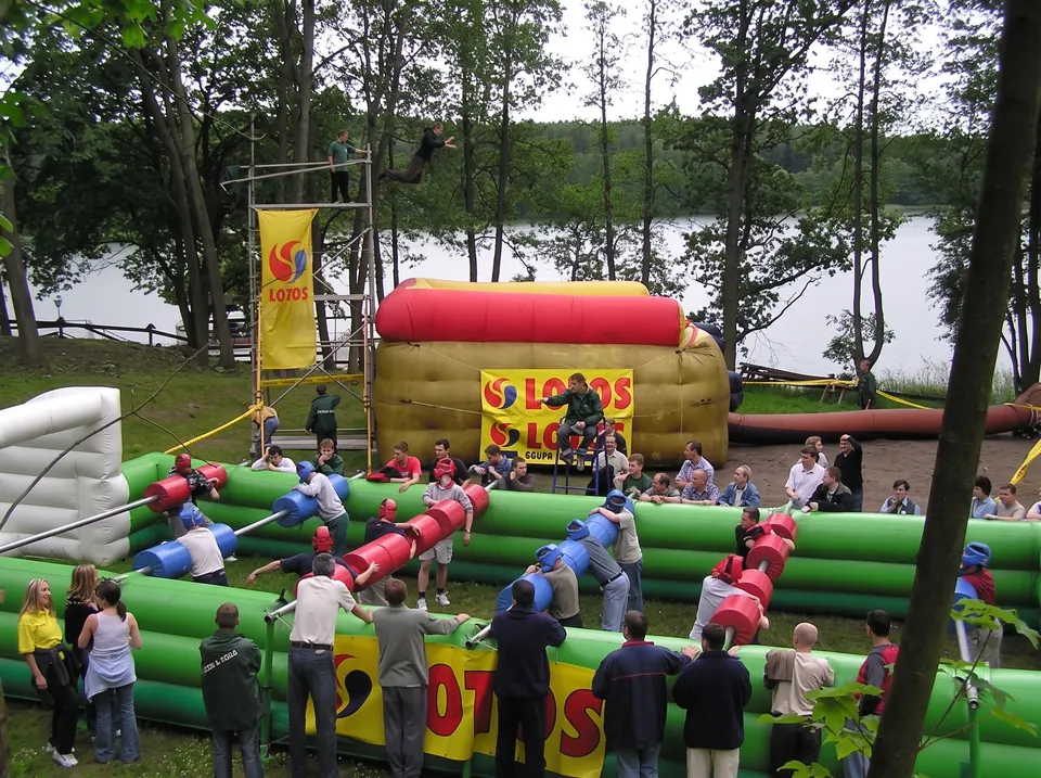 Mega piłkarzyki na pikniku firmowym Lotosu