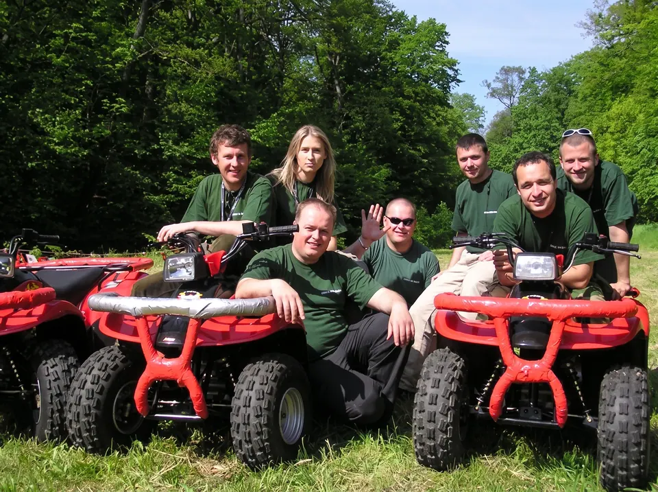 Quady i ekipa Vision & Team przed imprezą integracyjną